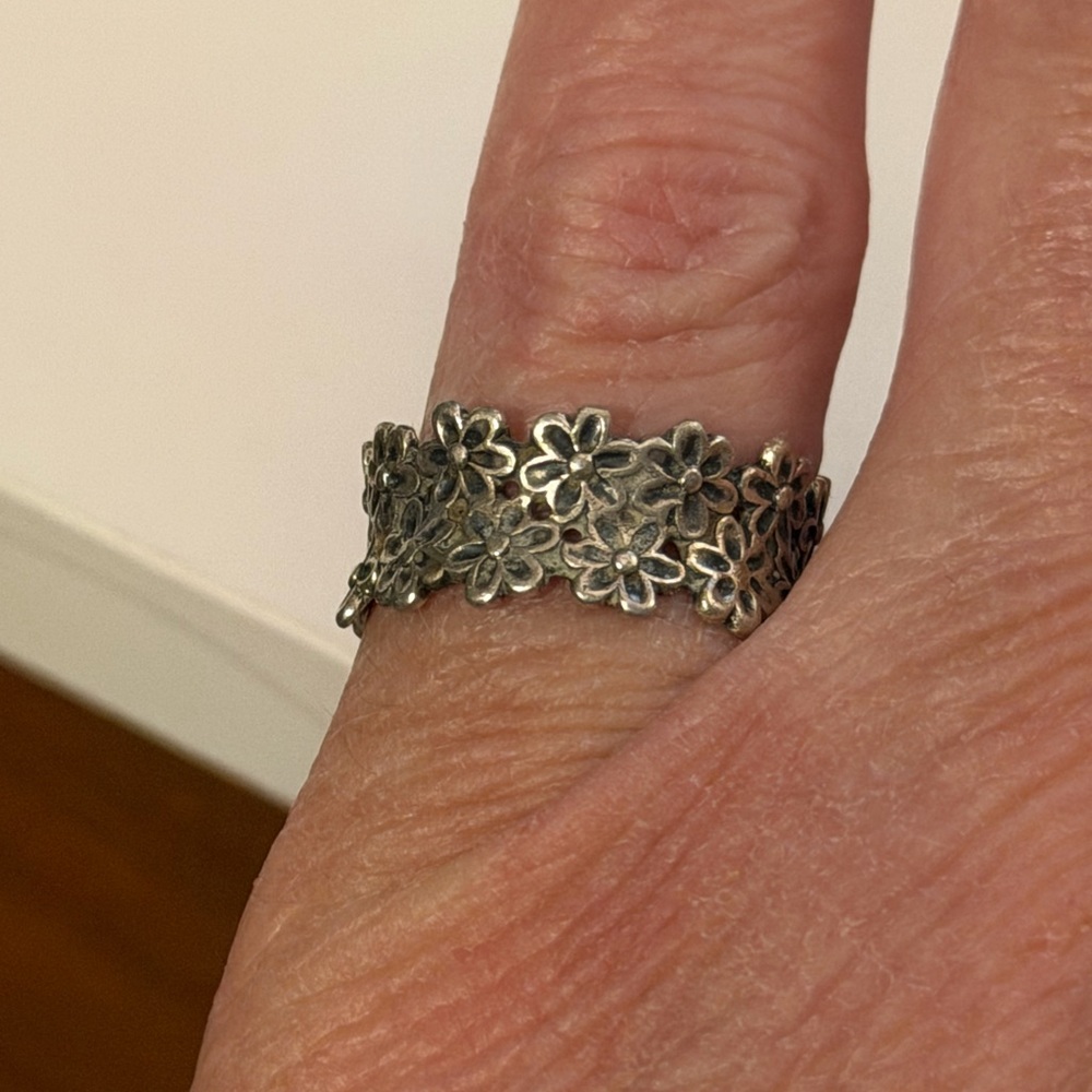 Beau Floral sterling Silver band